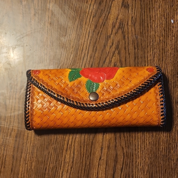 Clutch purse - Picture 1 of 3